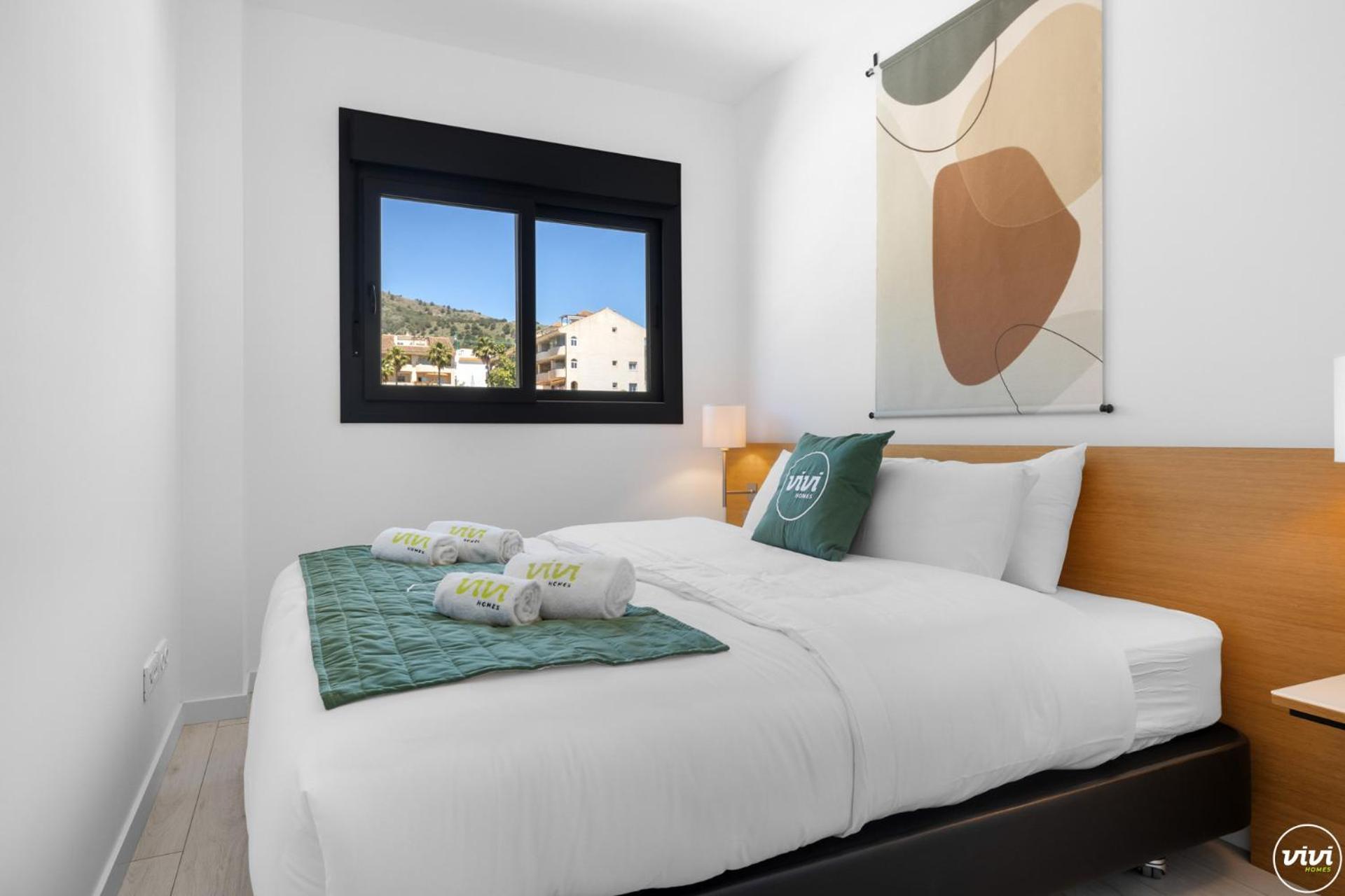 Vivi Homes - Santangelo Pool, Terrace & Sea View Apartment *