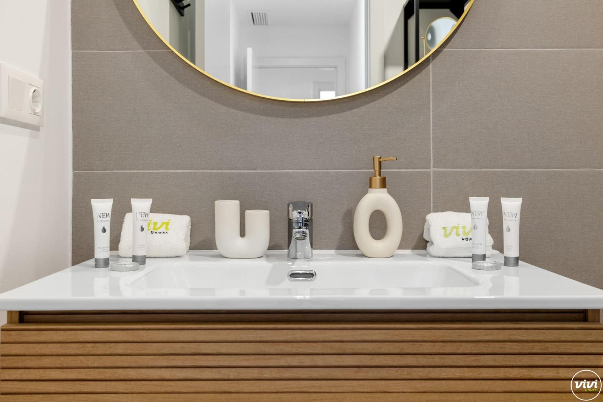 Vivi Homes - Santangelo Pool, Terrace & Sea View *