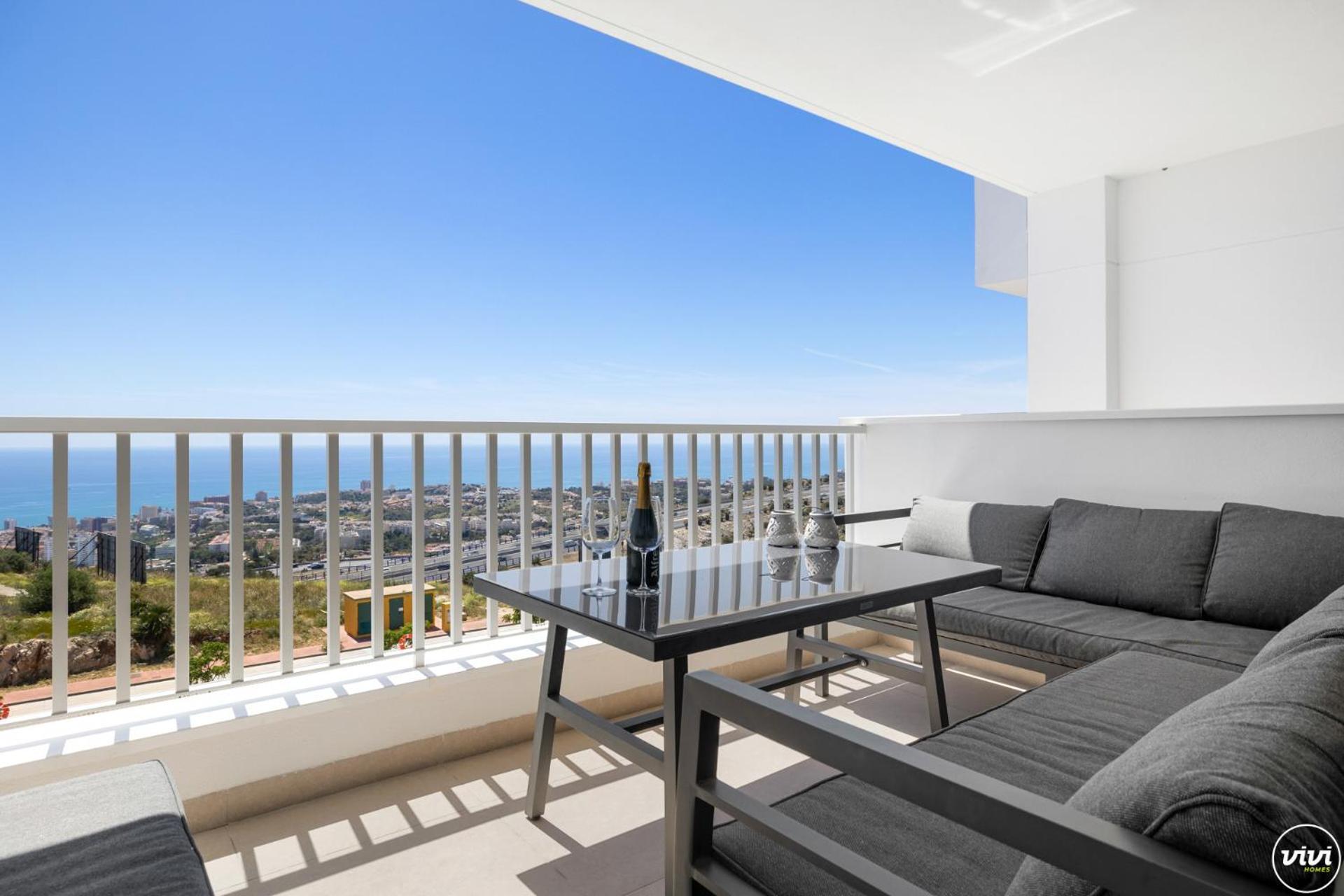 Vivi Homes - Santangelo Pool, Terrace & Sea View *