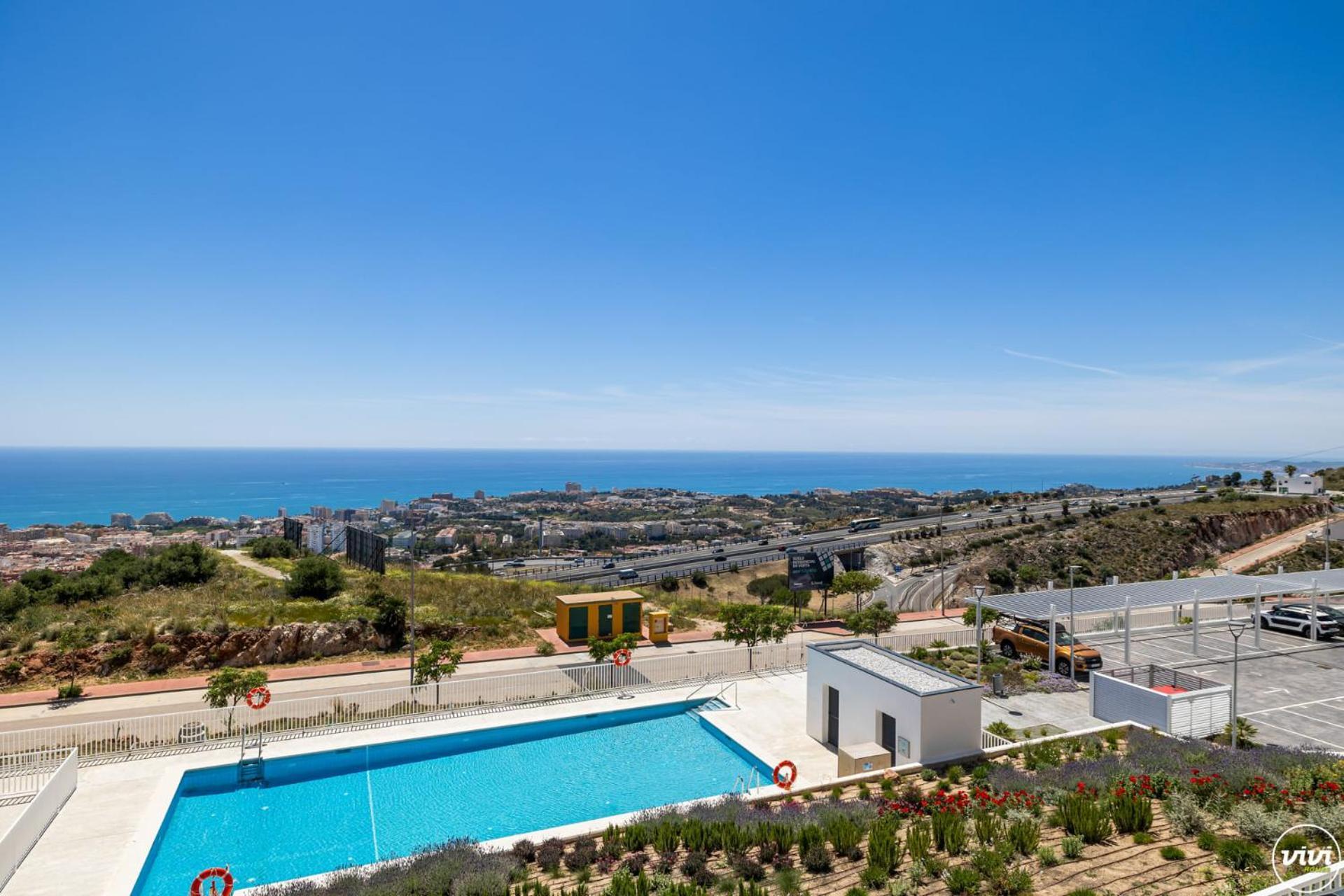 Vivi Homes - Santangelo Pool, Terrace & Sea View Benalmadena